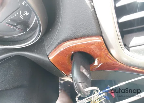 2013 Jeep Grand Cherokee Overland из США, поврежденный, VIN 1C4RJFCT2DC591532